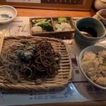 音威子府TOKYO - 合いもり蕎麦とランチタイムサービスの炊き込み御飯