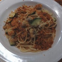 カステリーナ - あさりと揚げズッキーニのオイルソースパスタ