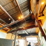 鞆の浦 a cafe - 天井は一部のみ張ってあります