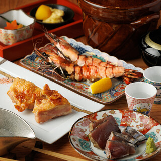 【ご宴会に！】自慢の炭火焼きや鳥刺しなどが彩るコースをご用意