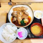 清元 - まぐろのとろとろ煮定食