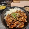 池袋肉劇場 - 鶏せせり丼（肉増し/ご飯大盛）＠790円