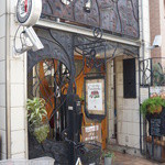 トゥルナージュ - お店は笹塚駅から徒歩7、8分。十号坂商店街にあります。