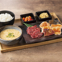 和牛ホルモン・上ハラミ定食