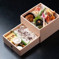 【予約限定】豪華　引き出し２段弁当