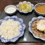 メナムのほとり - ガパオライスのセット