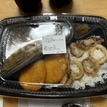 カレーハウスCoCo壱番屋 - チーズカレー弁当(TOイカ、TOクリームコロッケ(カニ入)) パッケージ