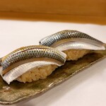 穴子料理と地酒 浅草 川井 - 小肌の握り