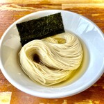 麺屋ばんだい - 全粒粉入りの細麺が抜群に合います♡