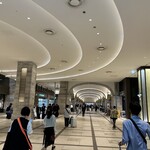 SALONE TOKYO - 日比谷駅の日比谷ミッドタウン前にて。