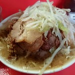 ラーメン二郎 - 小豚ダブル（ヤサイマシ）