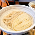 手打ちうどん 大蔵 - つけ蕎麦と、つけうどんを半分ずつ
      ※むしろこれをメニュー化しても♡