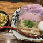 お出汁とスパイス 元祖 エレクトロニカレー - 