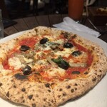 カナルカフェ - カプリチョーザピザ