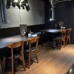 炭火焼肉 焼きしゃぶ にく式 - テーブル席