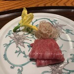 おにく 花柳 - 優秀賞のサーロインは生姜醤油で