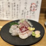 鶏と魚と炭火焼き 燈 - 
