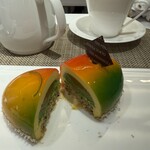 ザ・ペニンシュラ ブティック&カフェ - マンゴーマンゴーの中は、何層ものムースになっています