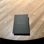 レスピラシオン - この日は「Corse respiracion」と、5種のペアリングドリンク（食前酒含む）を注文。最初の一皿が運ばれてきた瞬間から、物語は静かに、けれど確かに始まります。