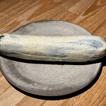 レスピラシオン - ・ズッキーニを使った2品目 続いてのズッキーニ料理は、香りと力強い旨みが共演するメインに近い存在感を放つ逸品です。