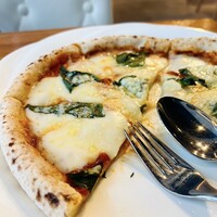 vino italiano zizi cucina - ピザ