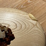 レスピラシオン - お皿の右上にはアイオリソースがそっと添えられ、にんにくのコクとまろやかさが味に奥行きを与えてくれます。