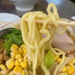手打らーめん 勝龍 - 麺リフト