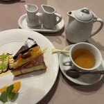 マンマパスタ - ①デザートワゴンサービス:デザート3種盛りドリンク付950円(クラシックショコラ・フルーツタルト・パンナコッタ)