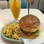 アンチェイン ダイナー - チーズバーガー 1,630円