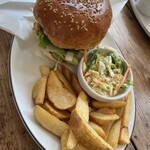 アームズ - お馴染みのランチセット　コールスローは＋180円