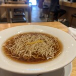 麺と向かって鰹 - 醤油ラーメン　1,000円
