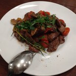 ピッツェリア ファッブリカ 1090 - 鶏レバーとミニトマトのローズマリーソテー