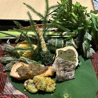青蓮院門跡前 月おか - 