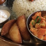 南インド料理 レジナ - ムットオリジナルのイドゥリフライ(イドゥリを揚げてあります)