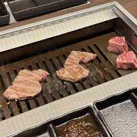 東京食肉市場直送 肉焼屋 D-29 広尾店 - 