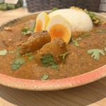 スパイスカレー あかつ亭 - ✅大根と鯖のカレー¥1.210の1種盛り一択！
      ✅卵のピクルス¥110 →¥220値上がりへ
      　　総計¥1.430
      　※相変わらずキャッシュオンリー