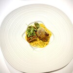 JINBO MINAMI AOYAMA - お魚はハタです。右手は花ズッキーニ！大好き！