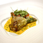 JINBO MINAMI AOYAMA - 花ズッキーニの中には､モッツァレラチーズやアンチョビ､トマトのコンフィが入っています。とろーり柔らかです。