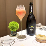 JINBO MINAMI AOYAMA - イチゴが凍っていて、いつまでも冷たい｡