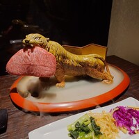 牛牛 西麻布 総本店 - 