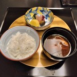 おやど瑞月 - 食事（氷河米、赤出汁、香の物）