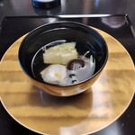 おやど瑞月 - 椀盛り（もろこし真薯、椎茸、焼茄子、蓴菜）