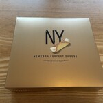 ニューヨーク パーフェクト チーズ 東京駅店 - 黄金箱