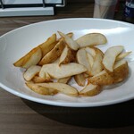 鈴木健設 カレー部 - 皮つきフライドポテト
