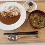 トーコーキッチン - カレー 副菜 豚汁