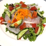 トラットリア アルモメント - 【プリモピアット】真鯛のカルパッチョ。青森産で身が引き締まった真鯛。