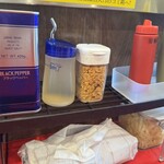 ラーメン濱野家 - テーブルセット