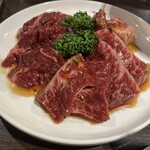 焼肉 ドラゴン - 