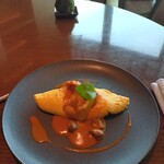 コンラッド　エグゼクティブ ラウンジ - 選べるテーブルセッティングメニューの中のひとつ　ロブスターオムレツ