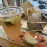 フレッシュネスバーガー 下北沢店 - 